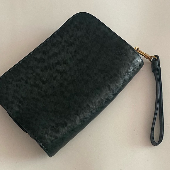 Authentic Louis Vuitton Taiga Baikal wrislet - Picture 8 of 8